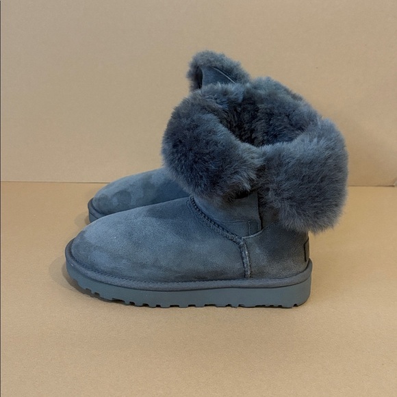 UGG Saniya Shearling Mini Boots color Caribou Water resistant - Picture 1 of 6